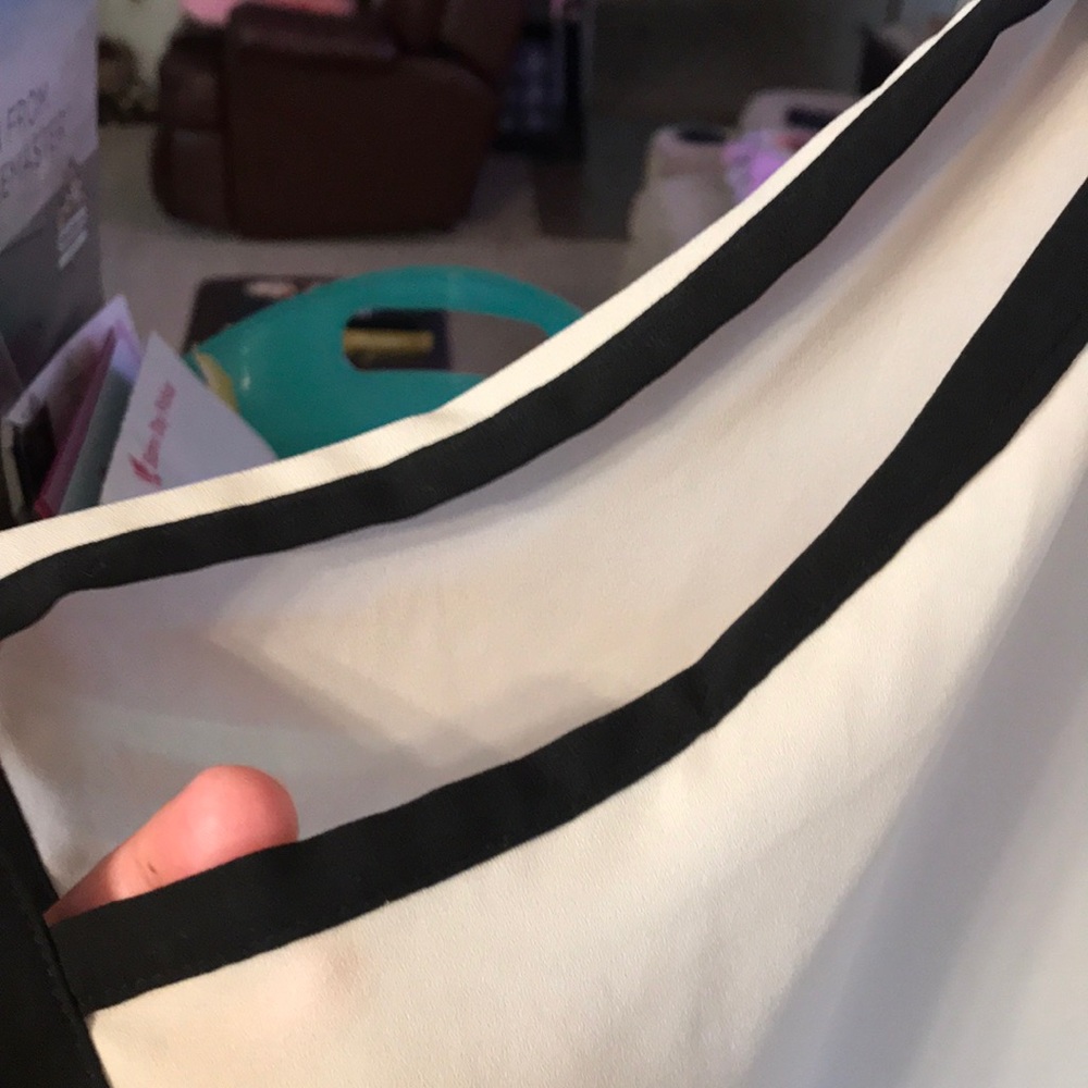 ❌SOLD❌Forever 21 cold shoulder top - Picture 4 of 5